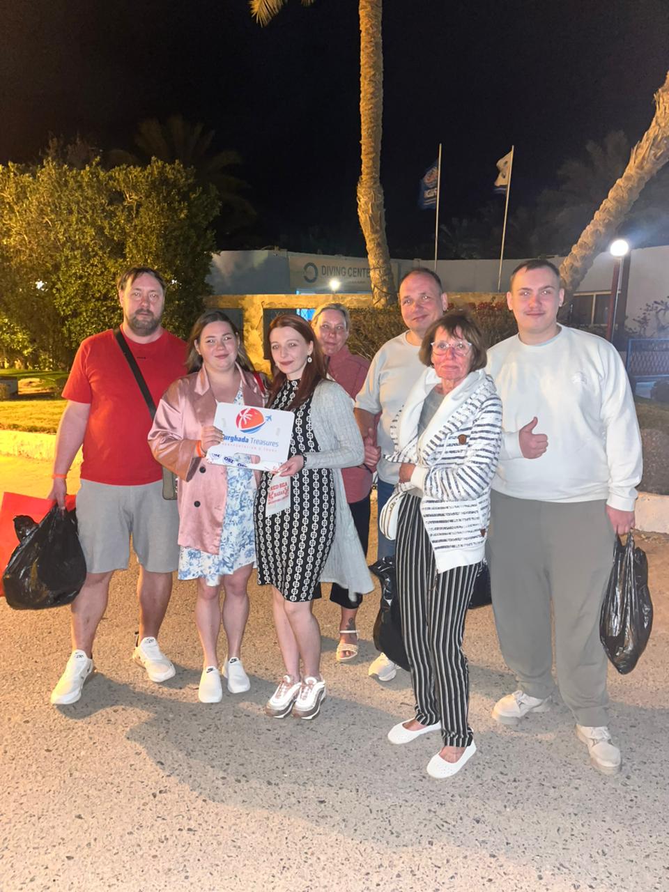 Group of guests after an evening private transfer to Grand Makadi Hotel